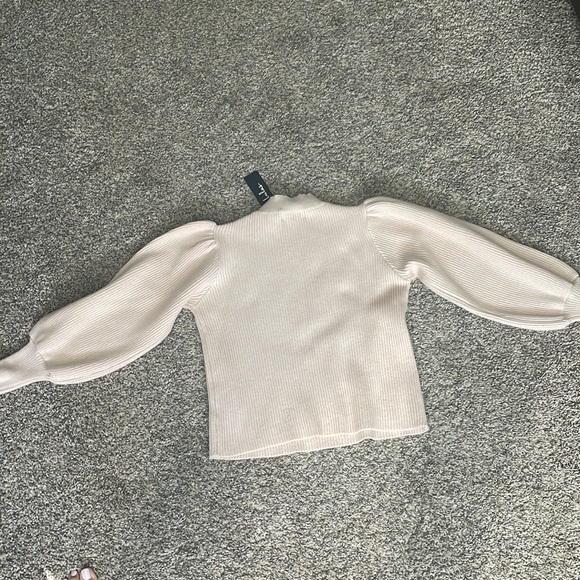 Lulus cropped sweater - Picture 3 of 3